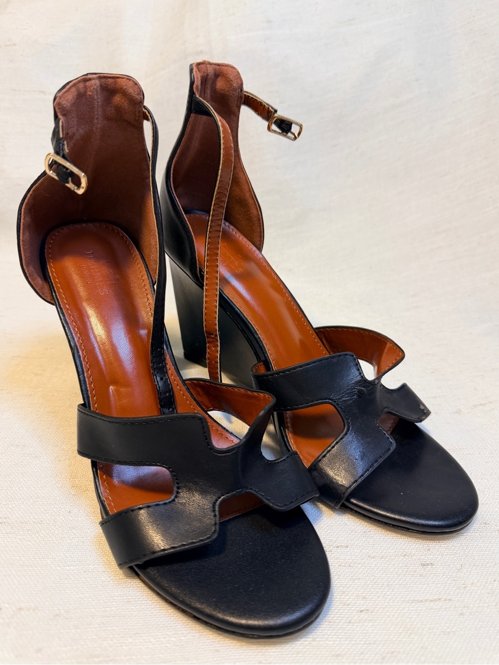 Hermès Legend H Wedge Sandals Black Leather Size 38